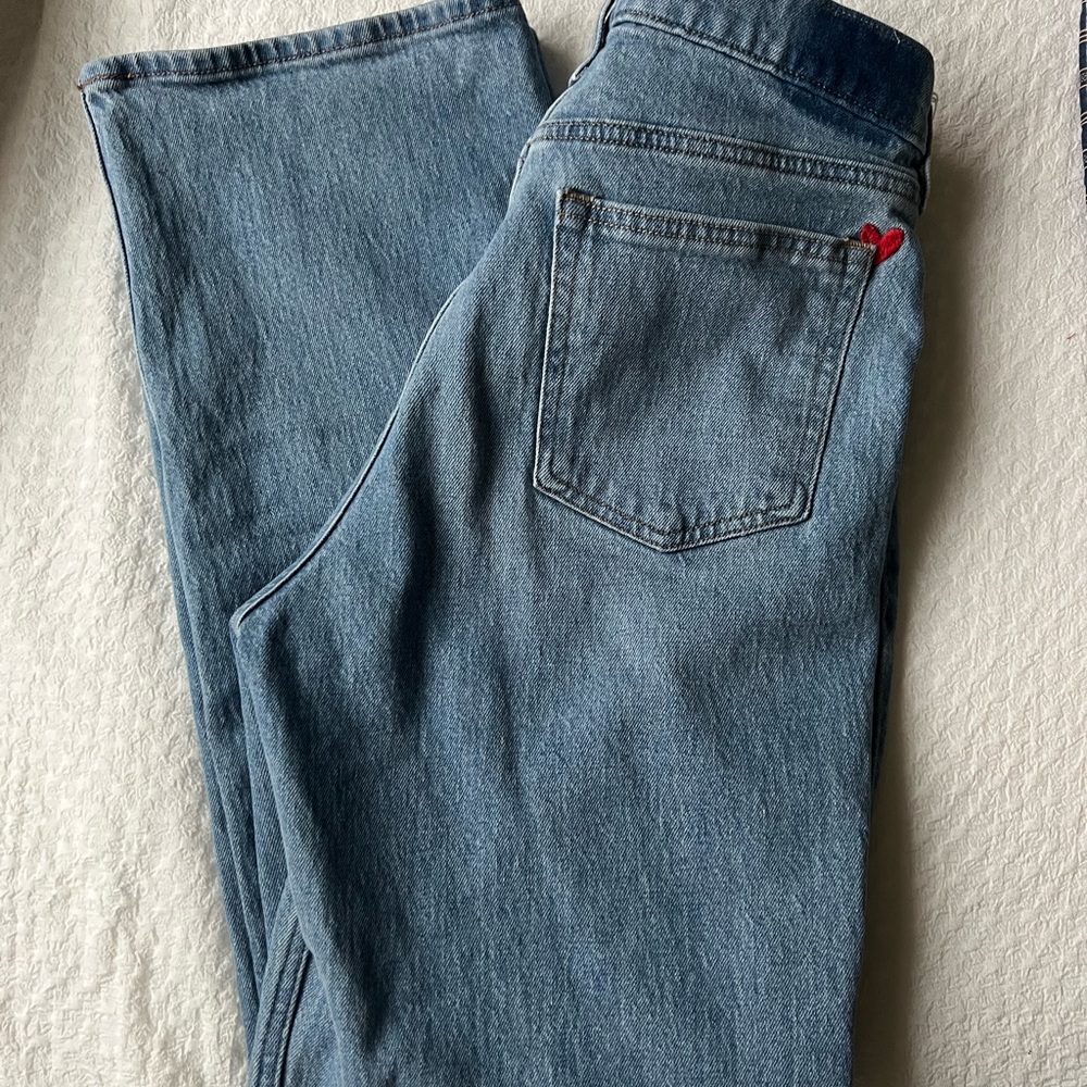 High Rise 90s Relaxed Heart Embroidered Jeans| 28 Regular